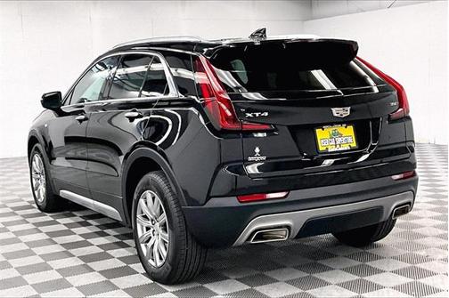 2021 Cadillac XT4 Premium Luxury