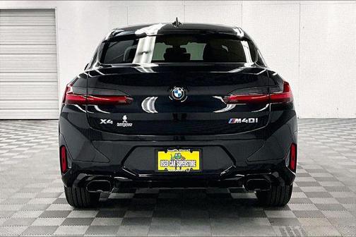 2023 BMW X4 M40i