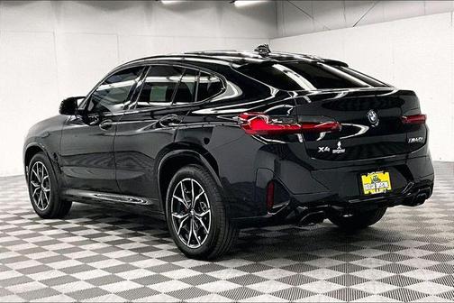 2023 BMW X4 M40i