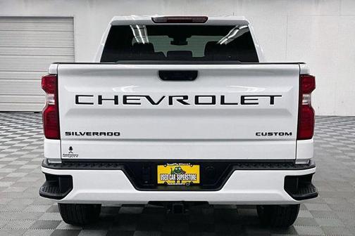 Summit White 2024 Chevrolet Silverado 1500 Custom