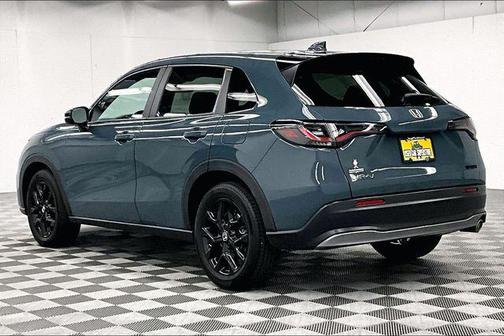 Urban Gray Pearl 2025 Honda HR-V AWD Sport