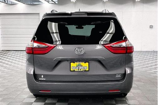 2020 Toyota Sienna XLE Premium