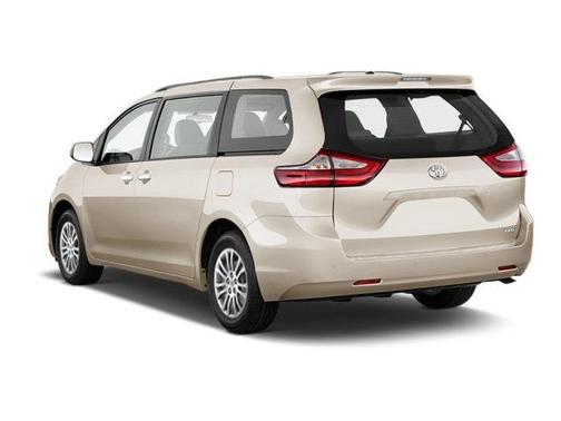 2020 Toyota Sienna XLE Premium