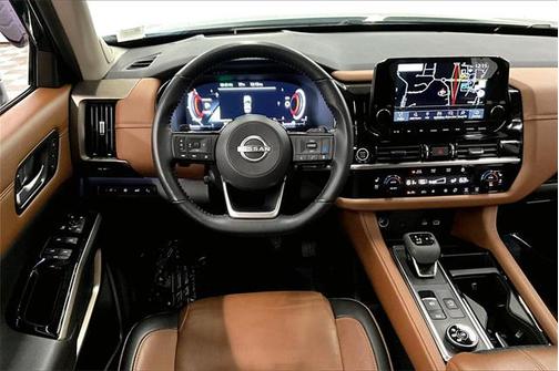 2023 Nissan Pathfinder Platinum 4WD