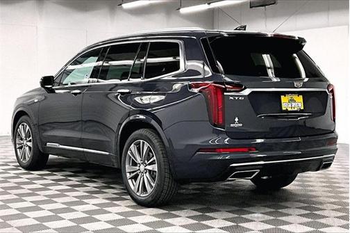 2022 Cadillac XT6 Premium Luxury FWD