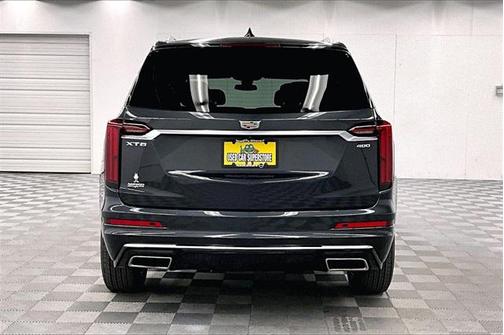 2022 Cadillac XT6 Premium Luxury FWD