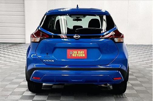 2025 Nissan Kicks S