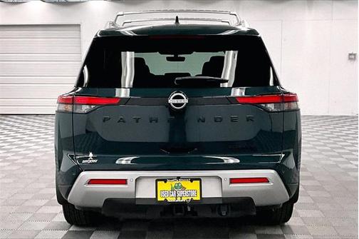 2024 Nissan Pathfinder Platinum FWD