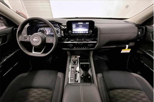 2025 Nissan Pathfinder SV FWD