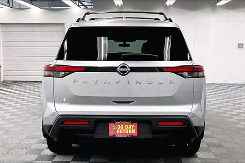 2025 Nissan Pathfinder SV FWD