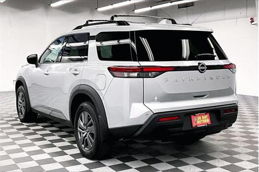 2025 Nissan Pathfinder SV FWD