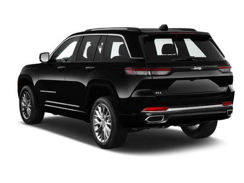 Diamond Black Crystal Pearlcoat 2023 Jeep Grand Cherokee Summit