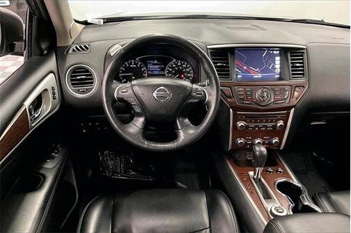2019 Nissan Pathfinder Platinum