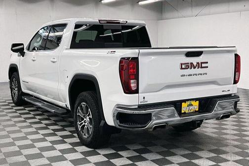 Summit White 2024 GMC Sierra 1500 SLE