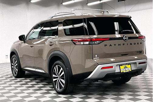 2024 Nissan Pathfinder Platinum 4WD