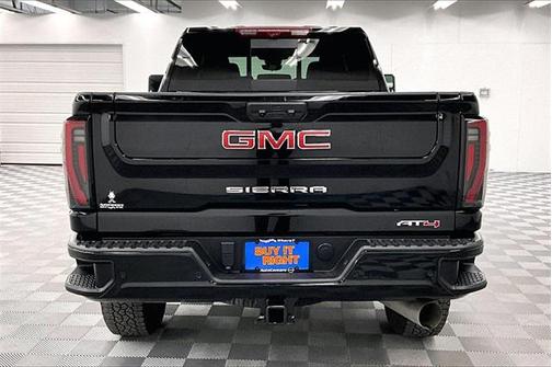 2024 GMC Sierra 2500 AT4