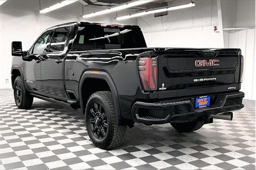 2024 GMC Sierra 2500 AT4