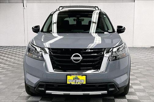 2025 Nissan Pathfinder Platinum 4WD