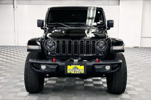 Black Clearcoat 2024 Jeep Wrangler Rubicon