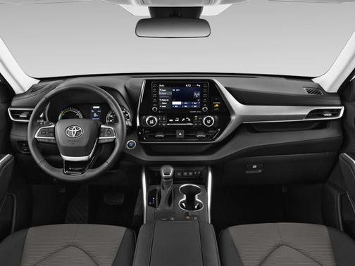 Magnetic Gray Metallic 2024 Toyota Highlander Hybrid XLE