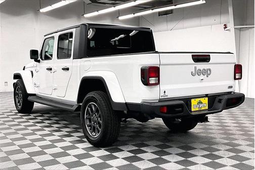2021 Jeep Gladiator Overland