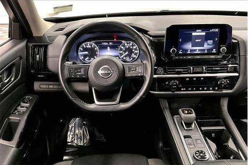 2024 Nissan Pathfinder SV 4WD