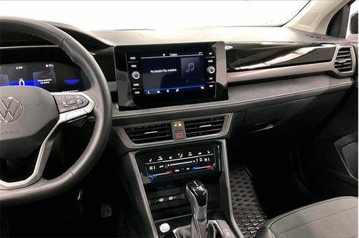 2025 Volkswagen Taos 1.5T SE Black