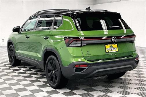 2025 Volkswagen Taos 1.5T SE Black