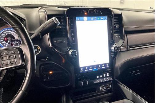 2022 RAM 3500 Limited Crew Cab 4x4 6'4' Box