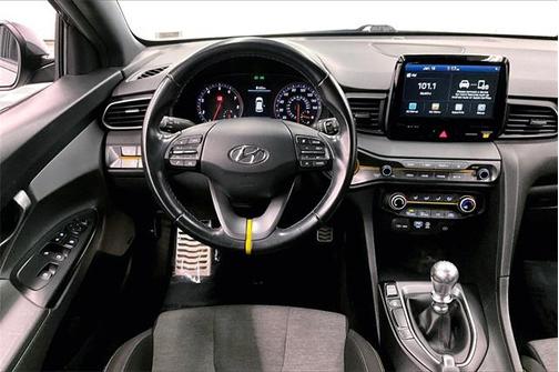 2020 Hyundai Veloster Base