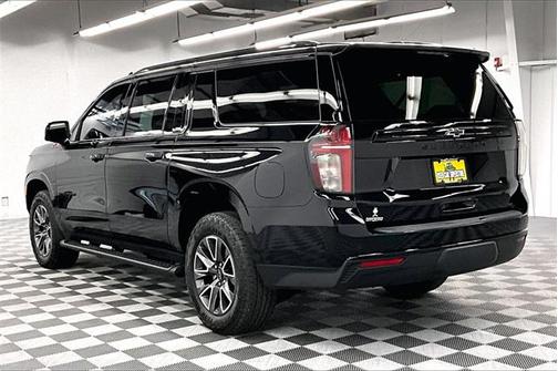 2024 Chevrolet Suburban 4WD Z71