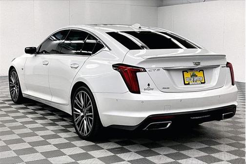 2022 Cadillac CT5 Premium Luxury