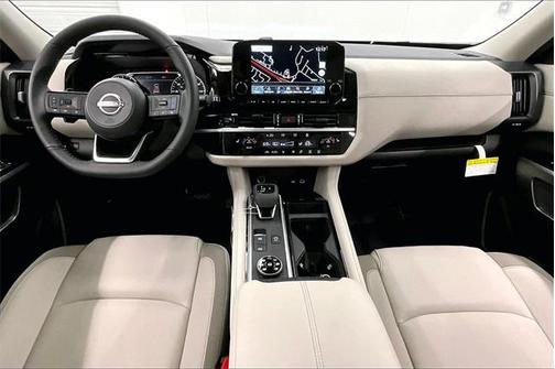 2025 Nissan Pathfinder SL 4WD