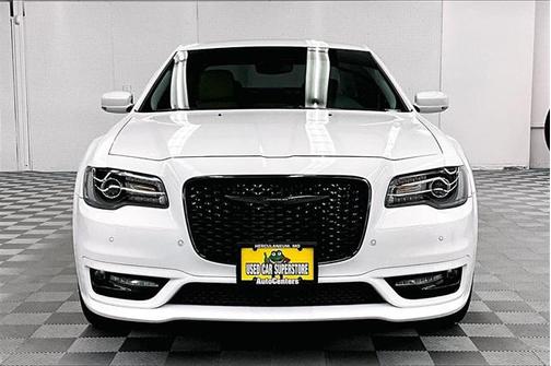 2023 Chrysler 300 Touring