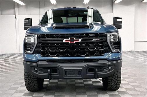 2024 Chevrolet Silverado 2500 4WD Crew Cab Standard Bed ZR2