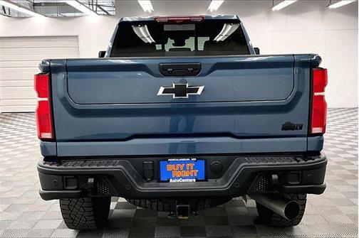 2024 Chevrolet Silverado 2500 4WD Crew Cab Standard Bed ZR2