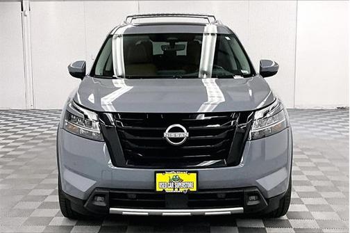 2023 Nissan Pathfinder Platinum FWD