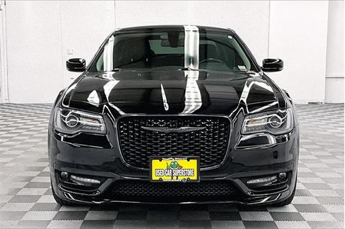 2021 Chrysler 300 Touring