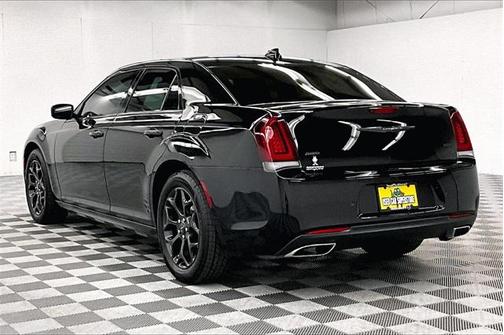 2021 Chrysler 300 Touring