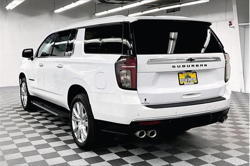 2024 Chevrolet Suburban 4WD High Country