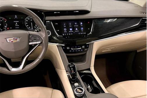 2022 Cadillac XT6 Premium Luxury FWD
