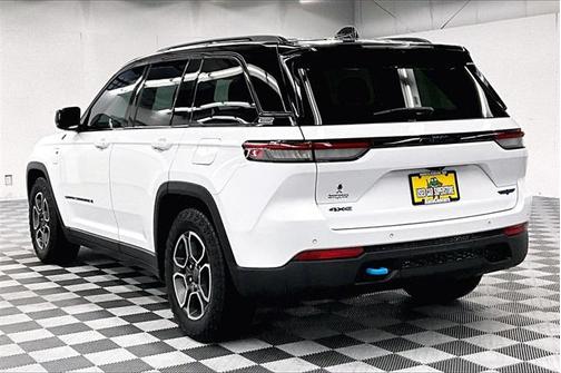 2022 Jeep Grand Cherokee 4xe Trailhawk