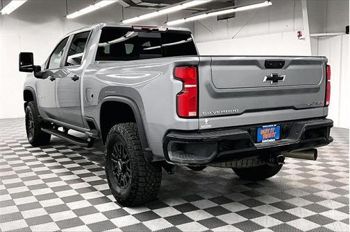 2025 Chevrolet Silverado 2500 4WD Crew Cab Standard Bed ZR2