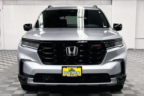 Sonic Gray Pearl 2024 Honda Pilot TrailSport