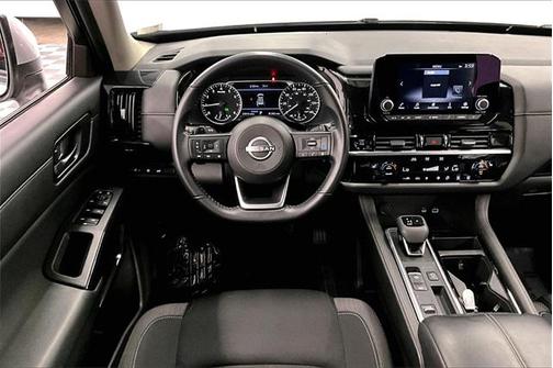 2025 Nissan Pathfinder SV FWD