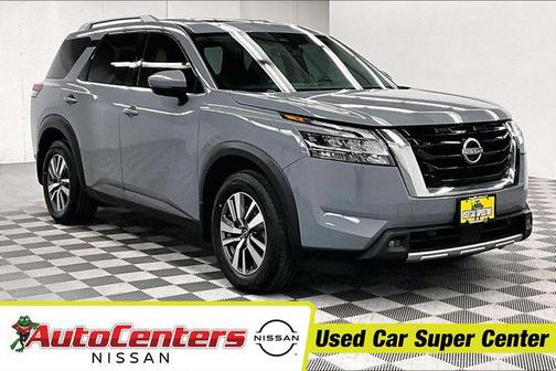 Boulder Gray Pearl 2024 Nissan Pathfinder SL