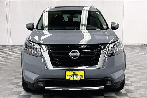 Boulder Gray Pearl 2024 Nissan Pathfinder SL