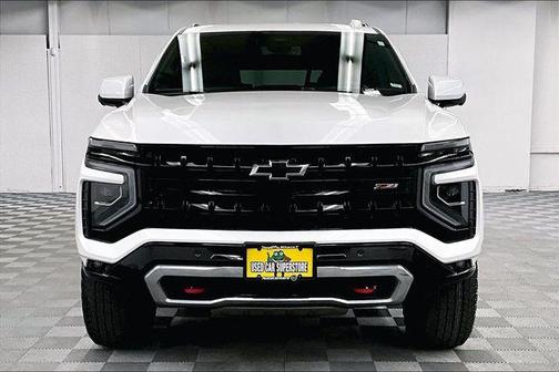 2025 Chevrolet Suburban 4WD Z71