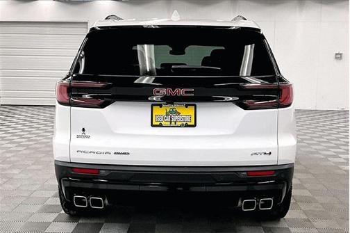2025 GMC Acadia AWD AT4
