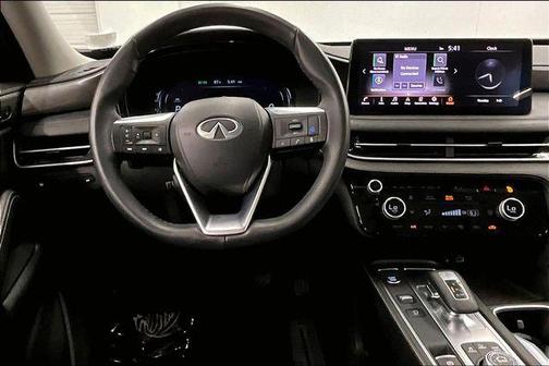 Majestic White 2024 INFINITI QX60 Luxe